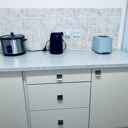 Service Apartment Thamesmead  ภายนอก รูปภาพ