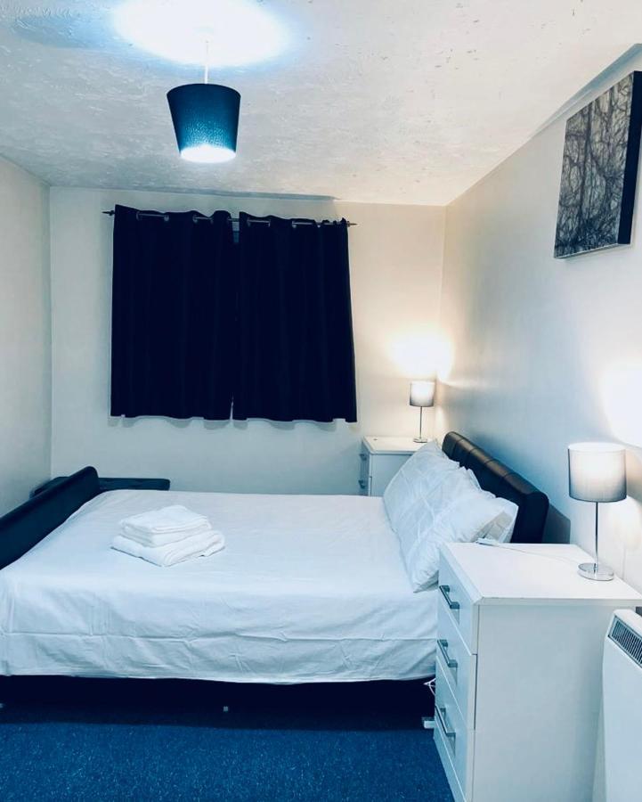Service Apartment Thamesmead  ภายนอก รูปภาพ