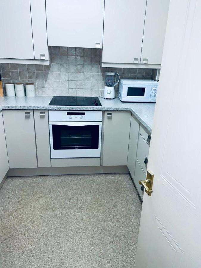 Service Apartment Thamesmead  ภายนอก รูปภาพ