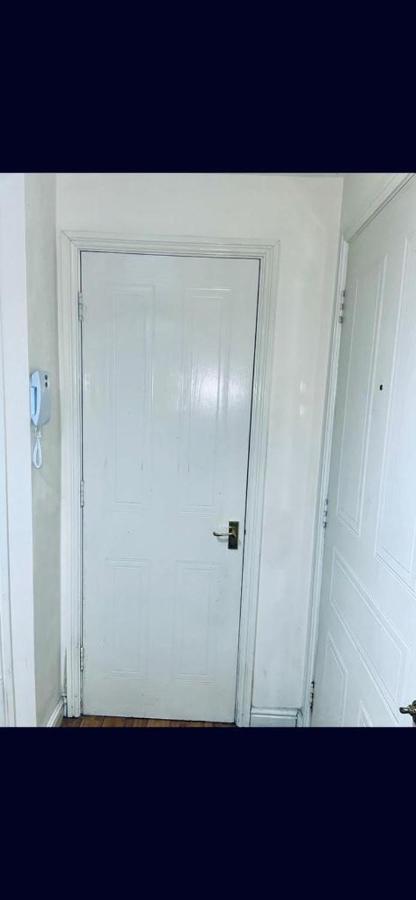 Service Apartment Thamesmead  ภายนอก รูปภาพ